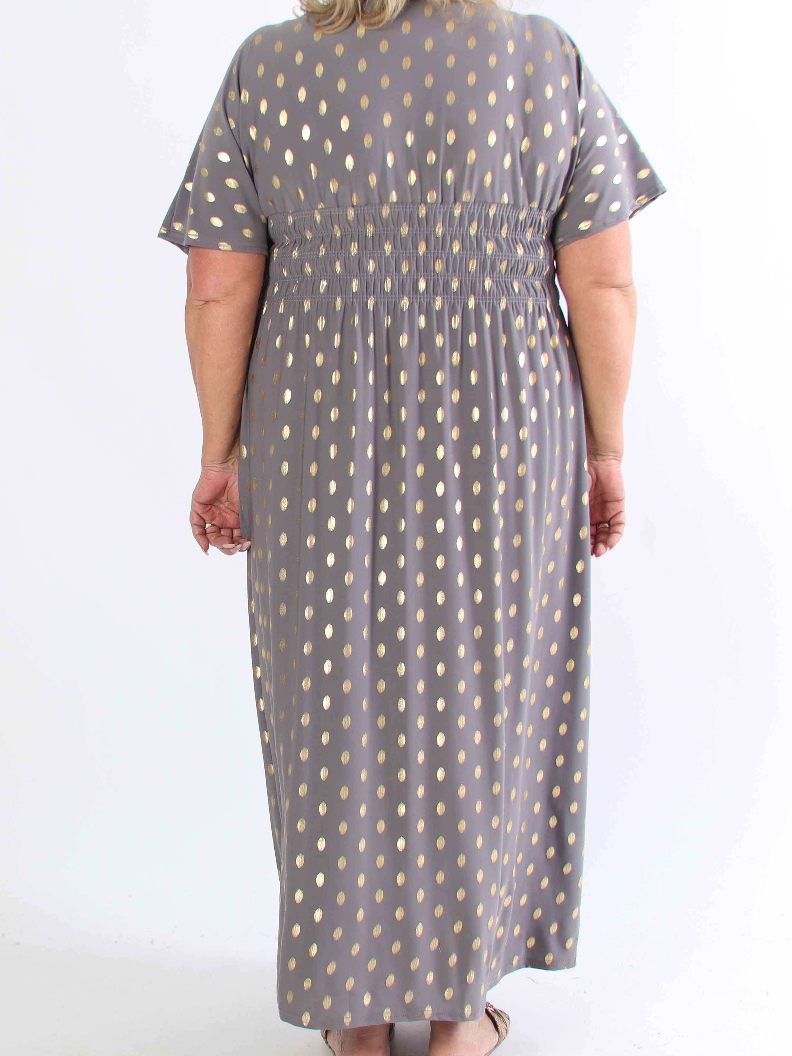Pams Dot - Lang elastisk plus size kjole med prikket detaljer